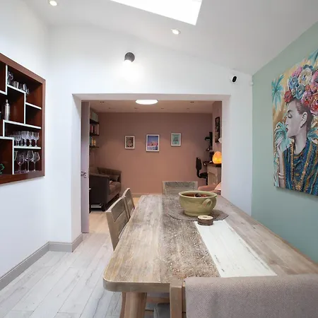 Modern 3bdr W Garden Ev Charging Apartment Dublin
